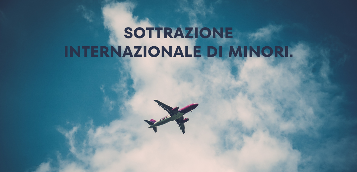 MOGLIE FUGGITA ALL’ESTERO CON I FIGLI? CHE FARE? 🔍🛫 😱🛩️